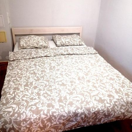 Apartmaji Renc Rence Zewnętrze zdjęcie
